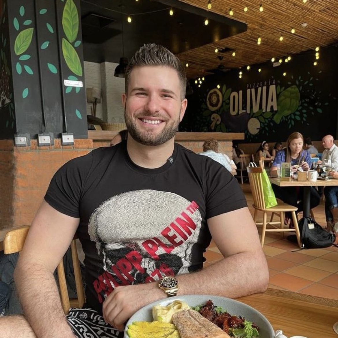 蜜蜂加速器用户james,很满意蜜蜂加速器